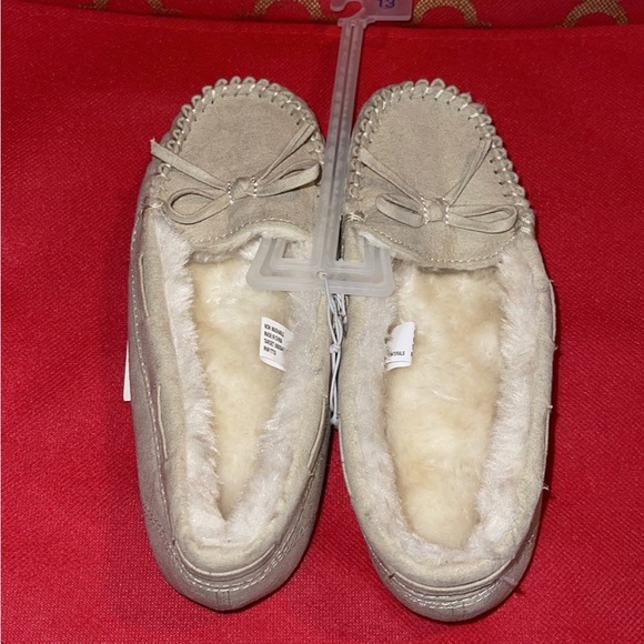Cat & Jack girls/boys slipper moccasins kids size 13 off-white/cadi - Picture 3 of 5